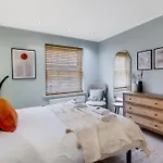 Stay In City Area In The Towers Elite Flat Wt Views Of The Cathedral