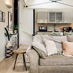 Stay In City Area In The Towers Elite Flat Wt Views Of The Cathedral